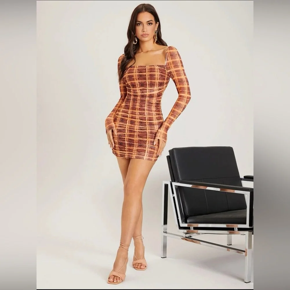 SHEIN - Pattern Sheer Mini Dres - Picture 4 of 5